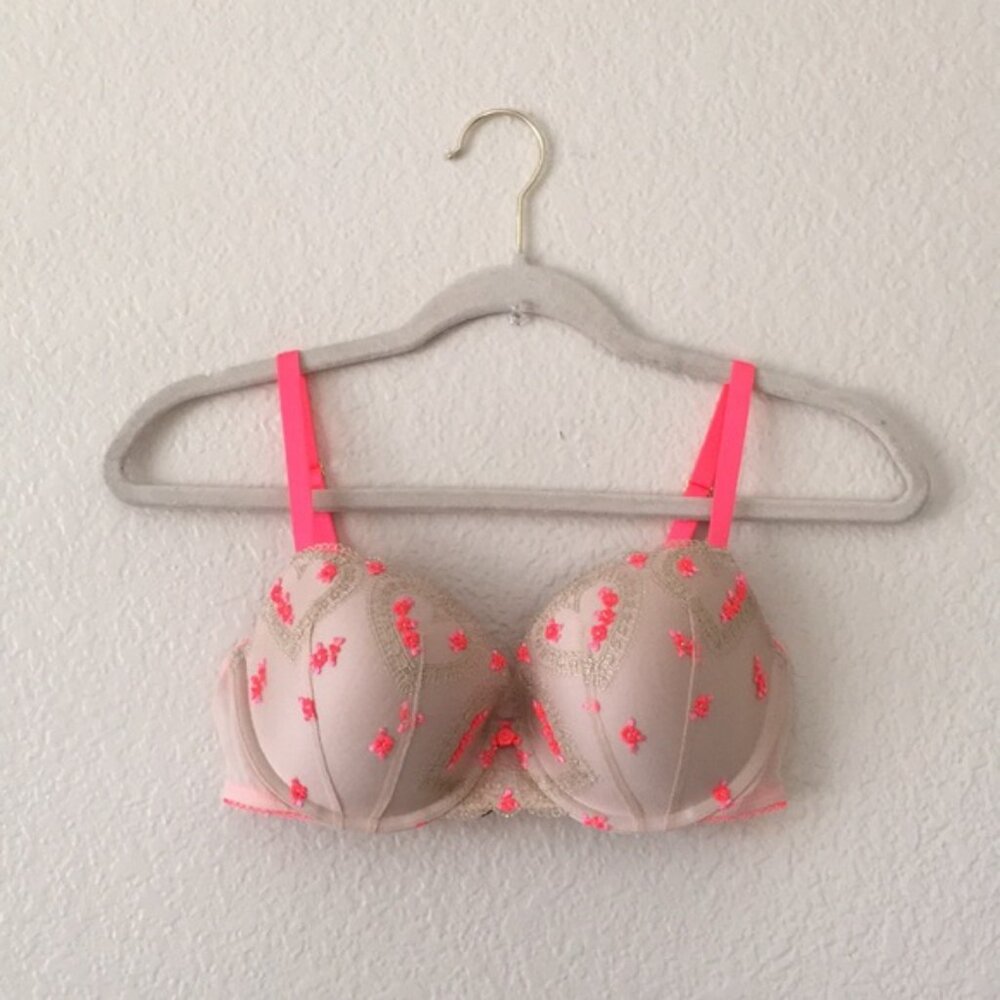 Victoria's Secret Bra Lined Demi Flower 32DD Underwire Coquette